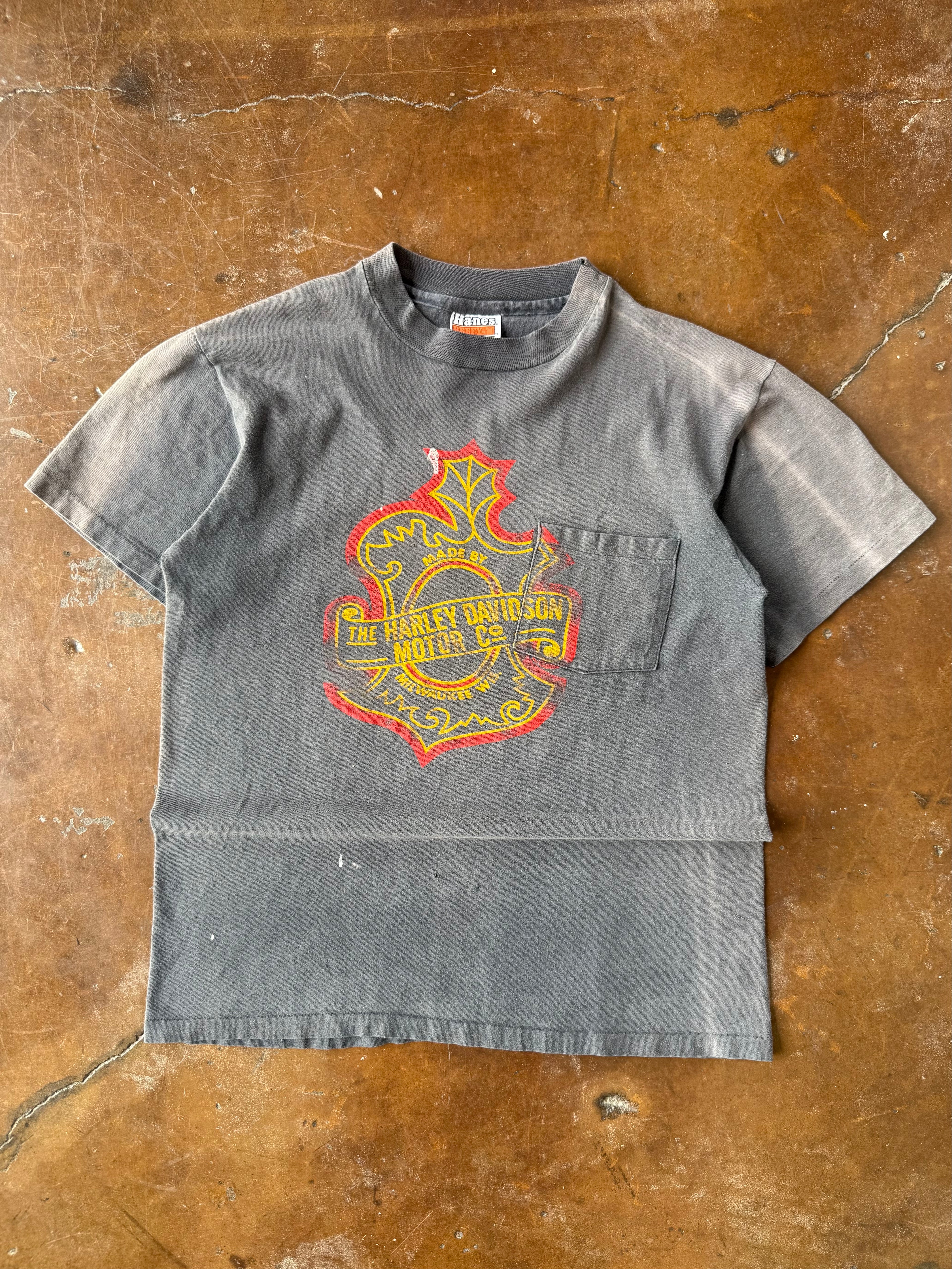 80s faded Harley Davidson "red/gold emblem" biker shirt (MEDIUM)