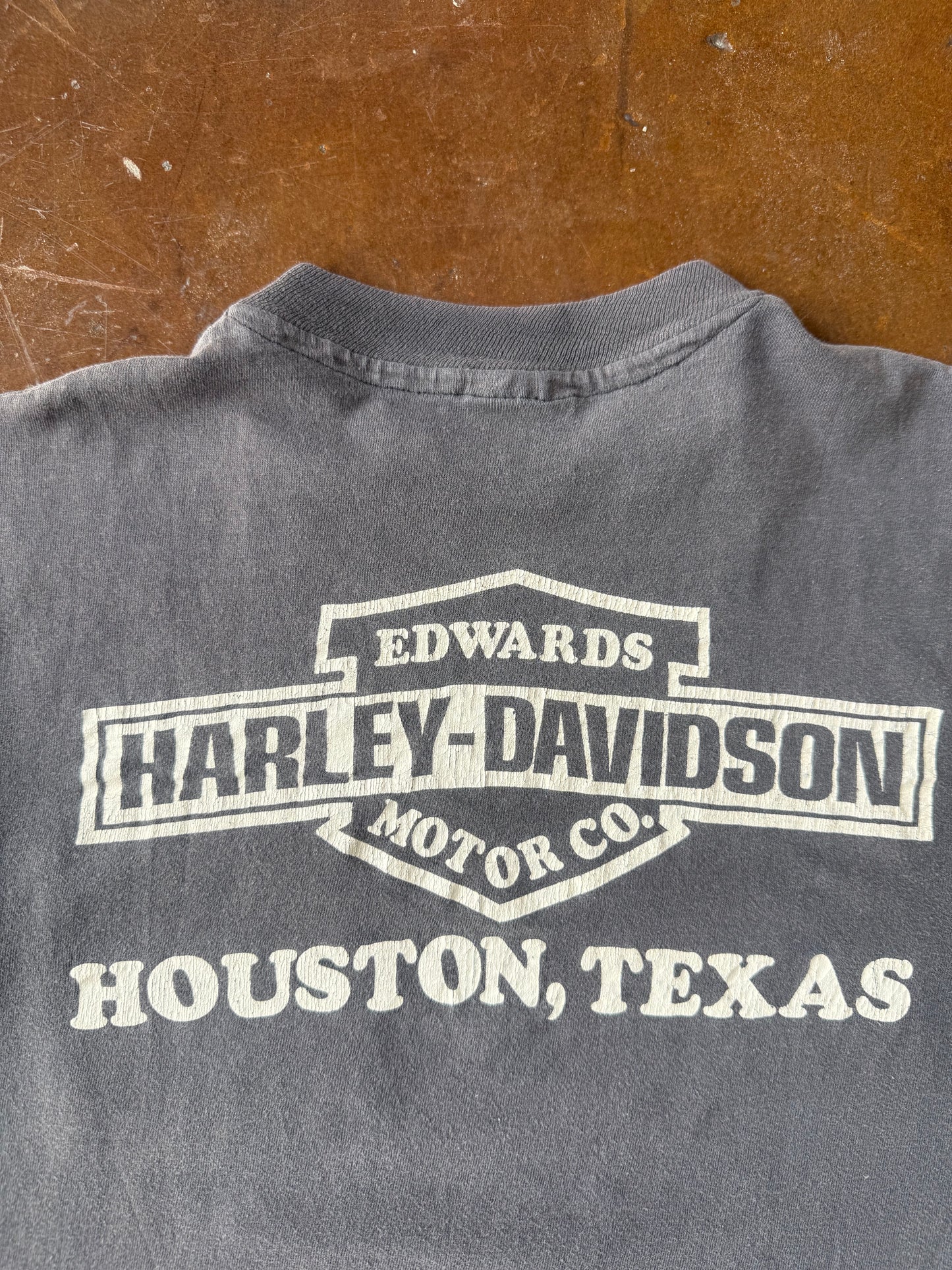 80s faded Harley Davidson "red/gold emblem" biker shirt (MEDIUM)