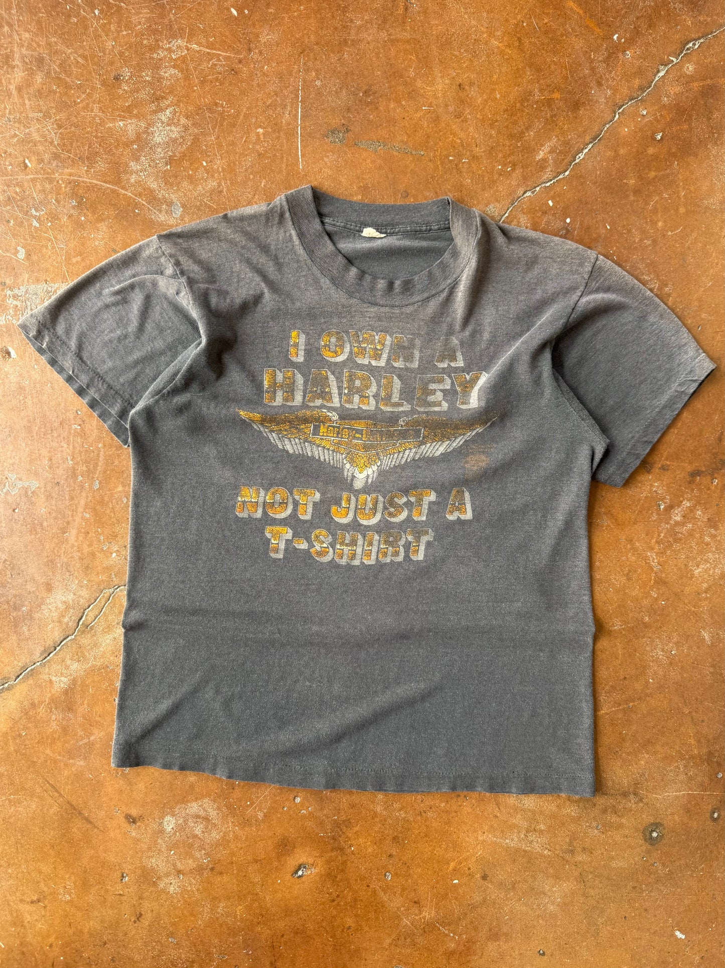 80s lightly faded Harley Davidson "I own a Harley, not just a t-shirt" biker shirt (MEDIUM)