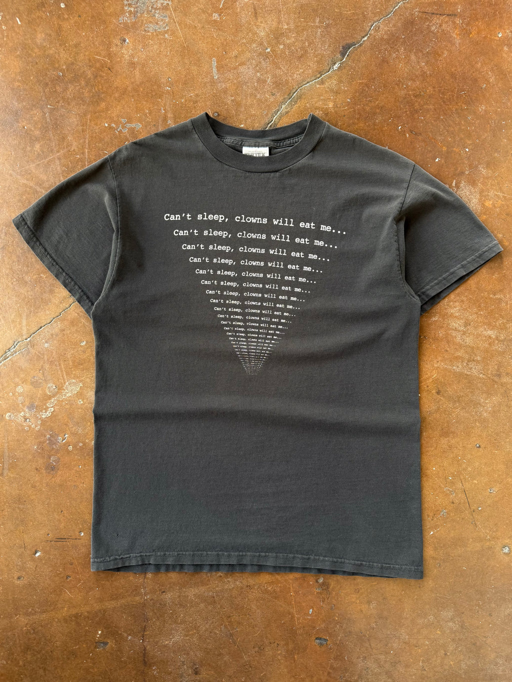 90s Cant sleep, Clowns will eat me... quote shirt (MEDIUM)