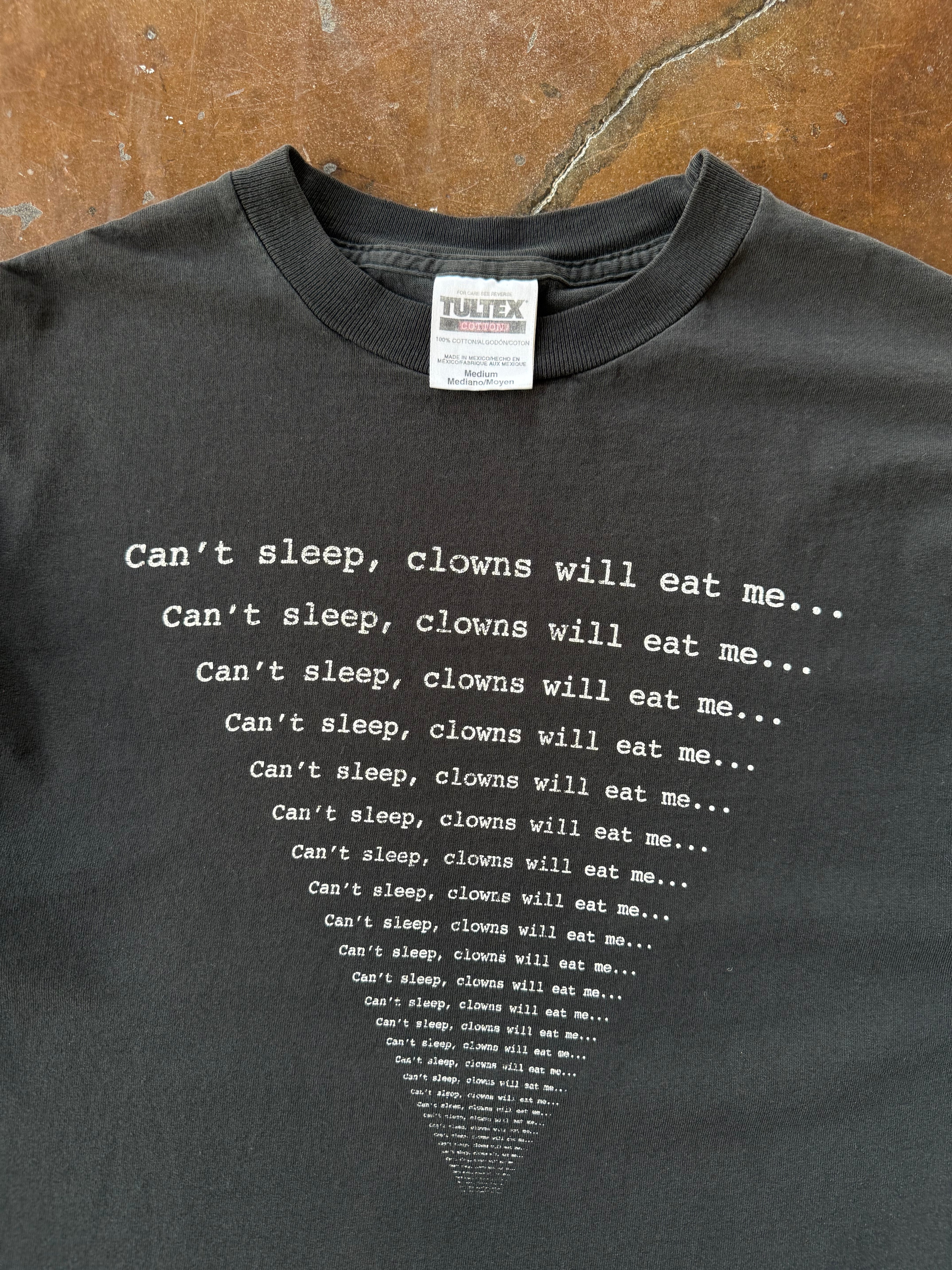 90s Cant sleep, Clowns will eat me... quote shirt (MEDIUM)