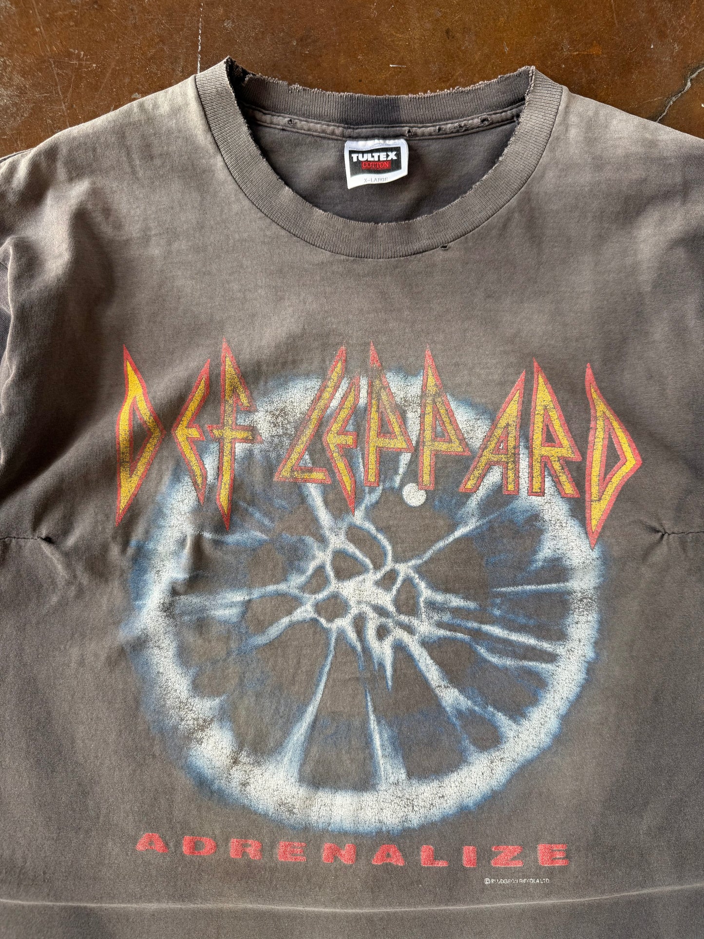 1993 faded Def Leppard "adrenalize" band shirt (XL)