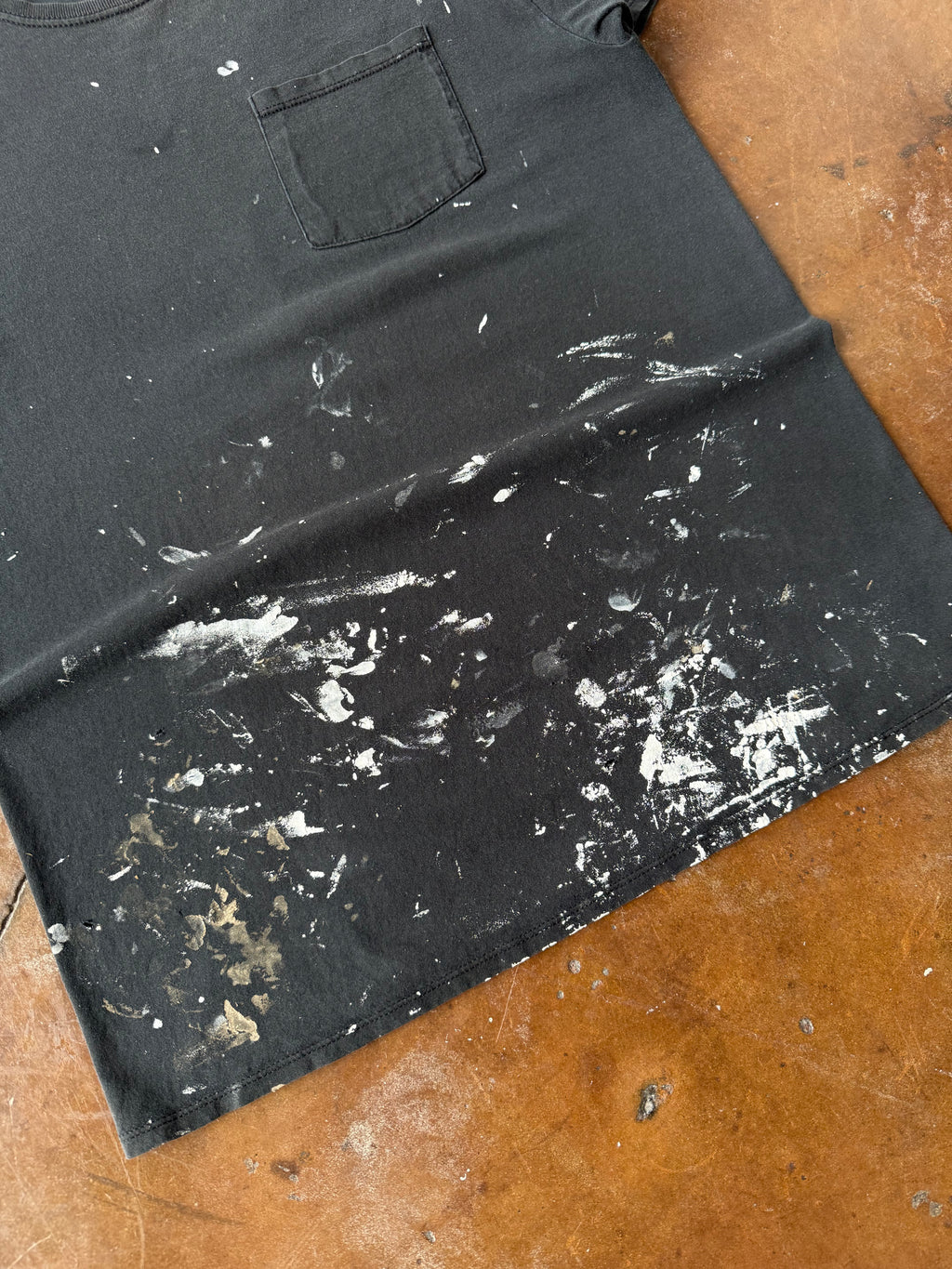 2000s Black Blank "paint splatter" pocket shirt (LARGE)