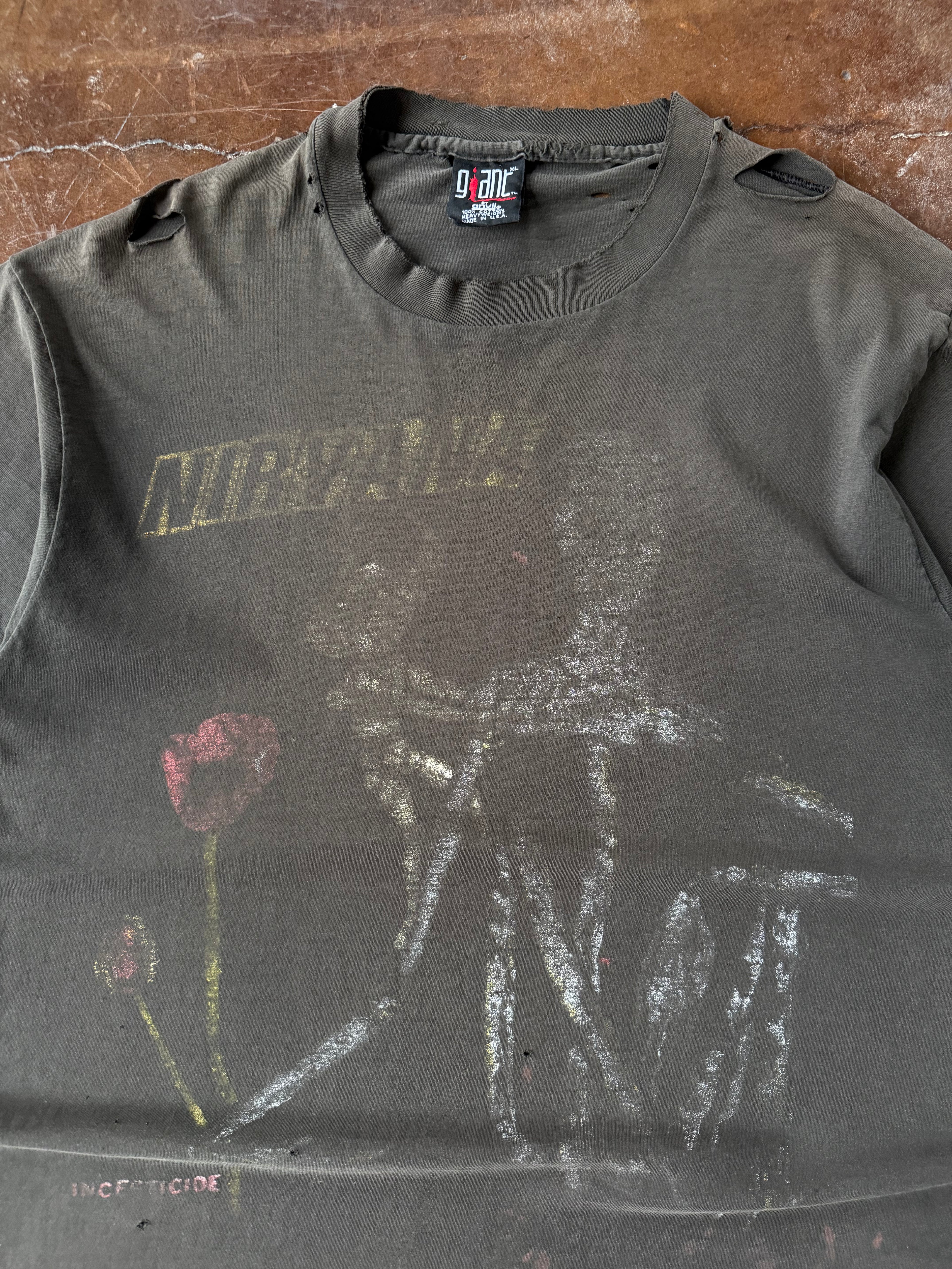 90s faded & distressed Nirvana "incesticide" band shirt (XL)