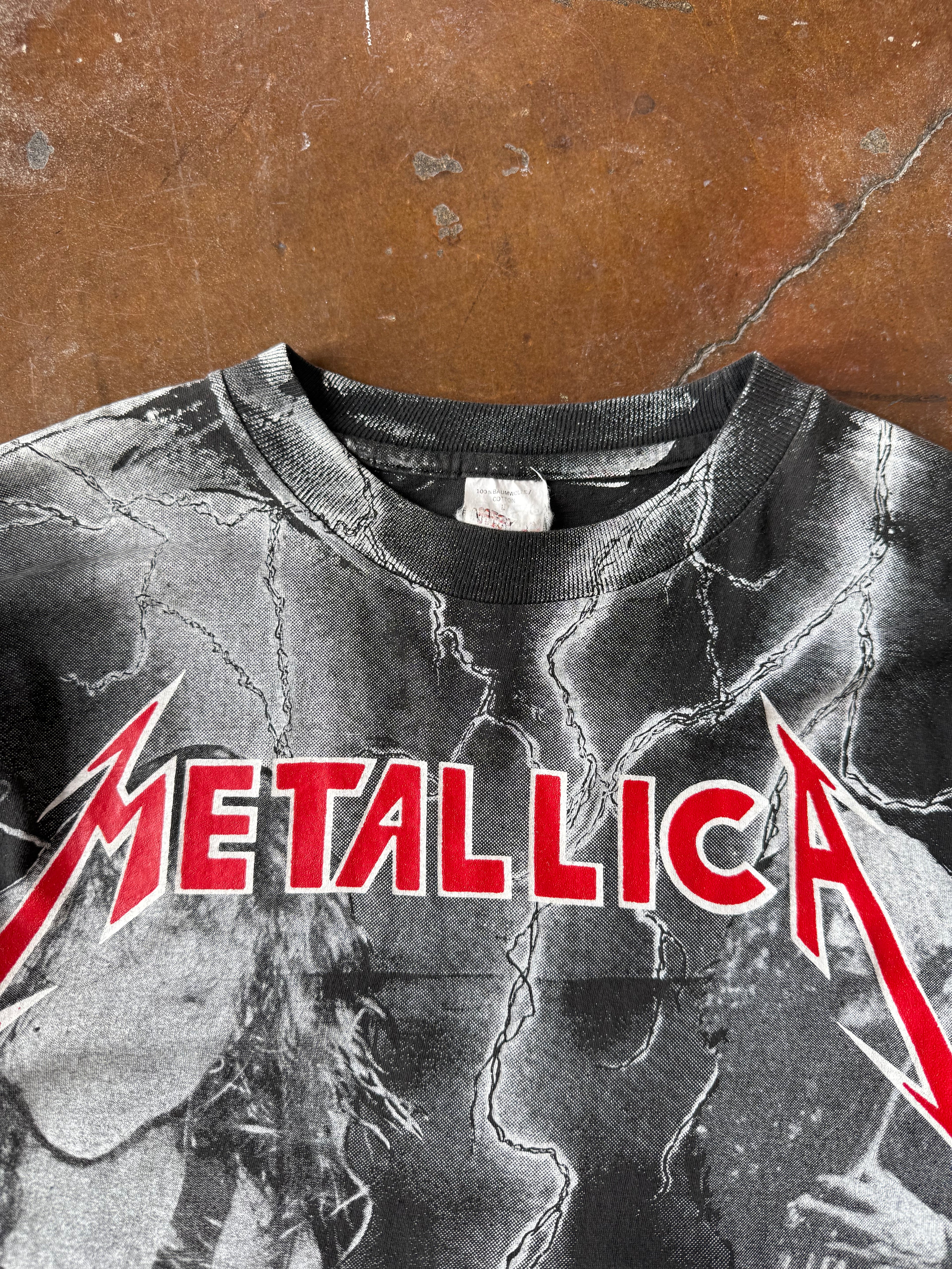 1987 Metallica europe tour band shirt (LARGE)