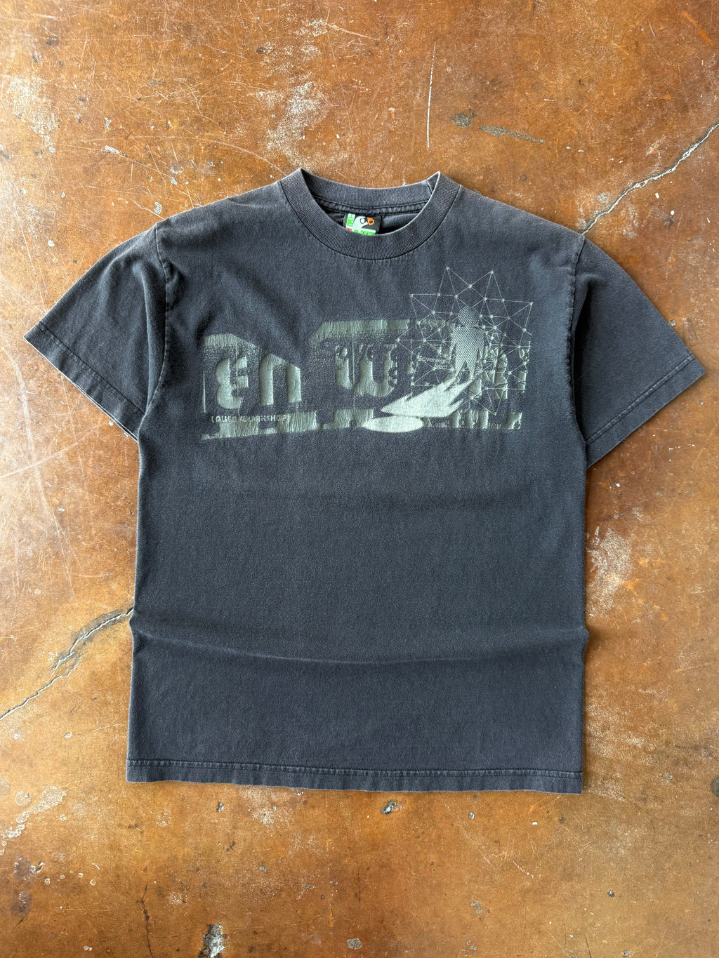 2000s Alien Workshop skate logo shirt (MEDIUM)