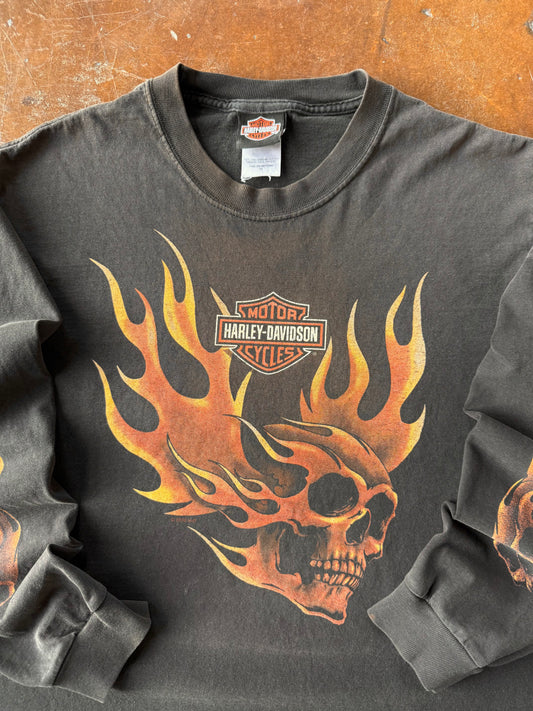 2000s Harley Davidson "flame skull" longsleeve shirt (MEDIUM)