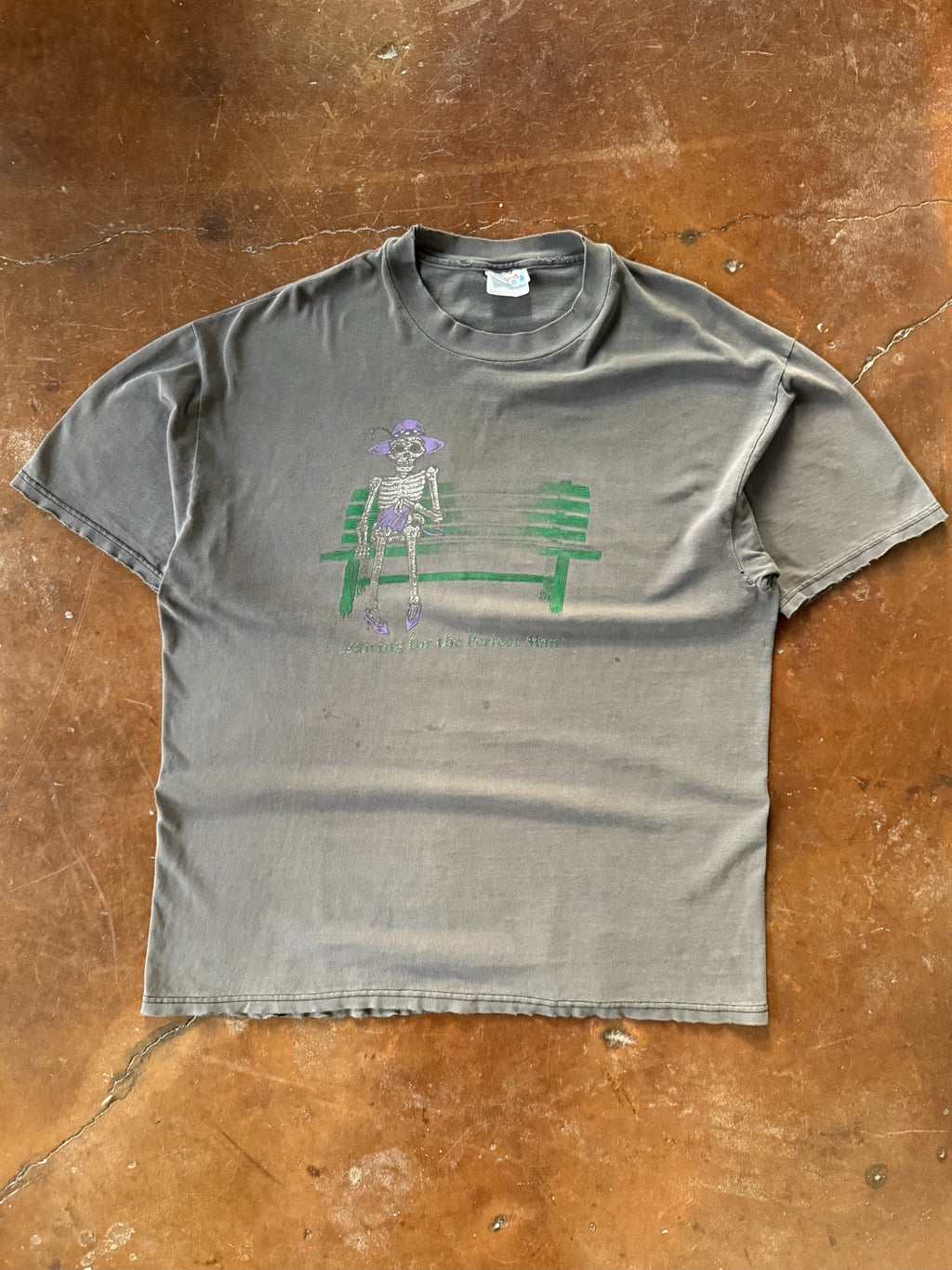 90s faded Skeleton "waiting for the perfect man" shirt (XL)