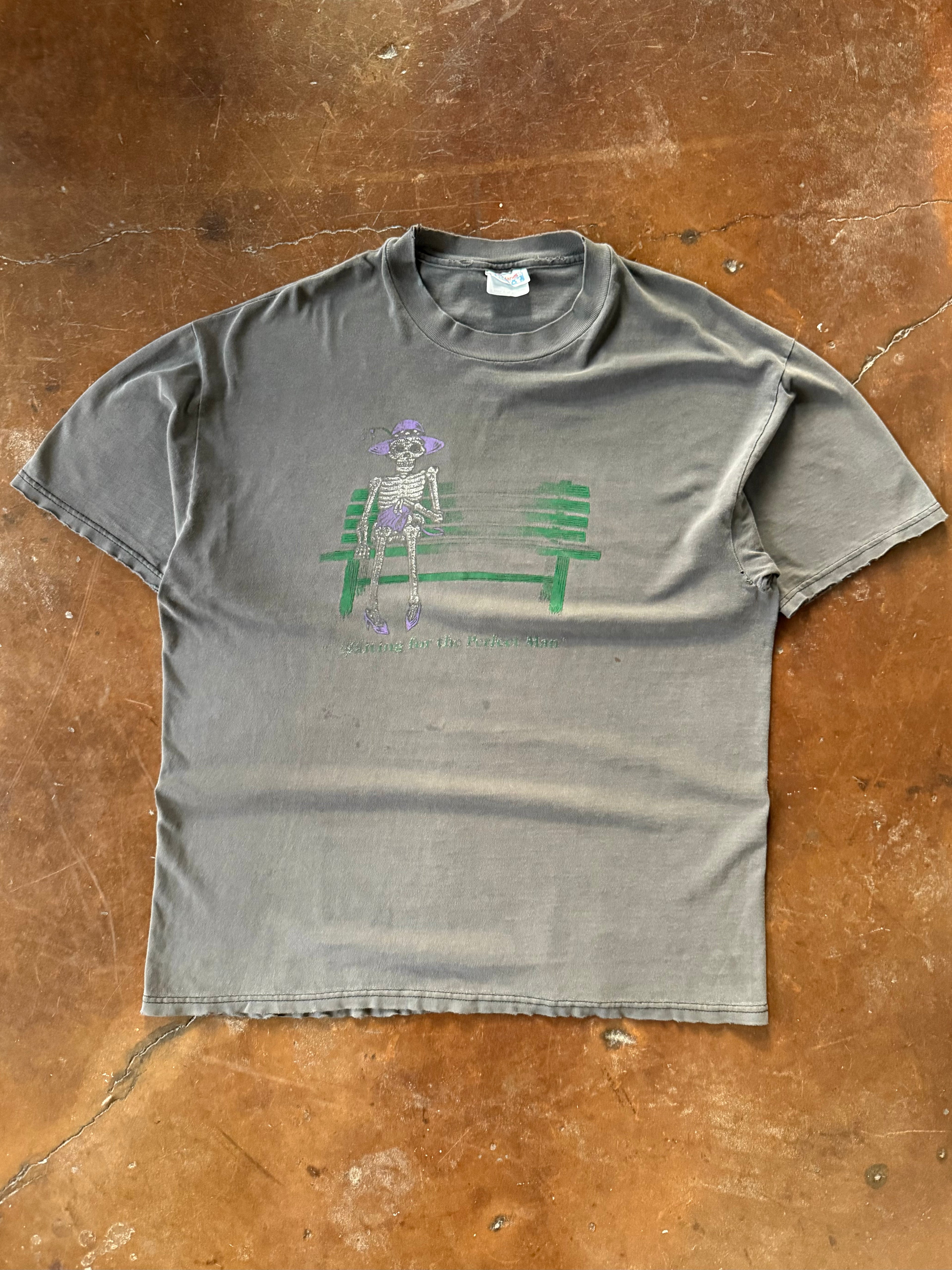 90s faded Skeleton "waiting for the perfect man" shirt (XL)