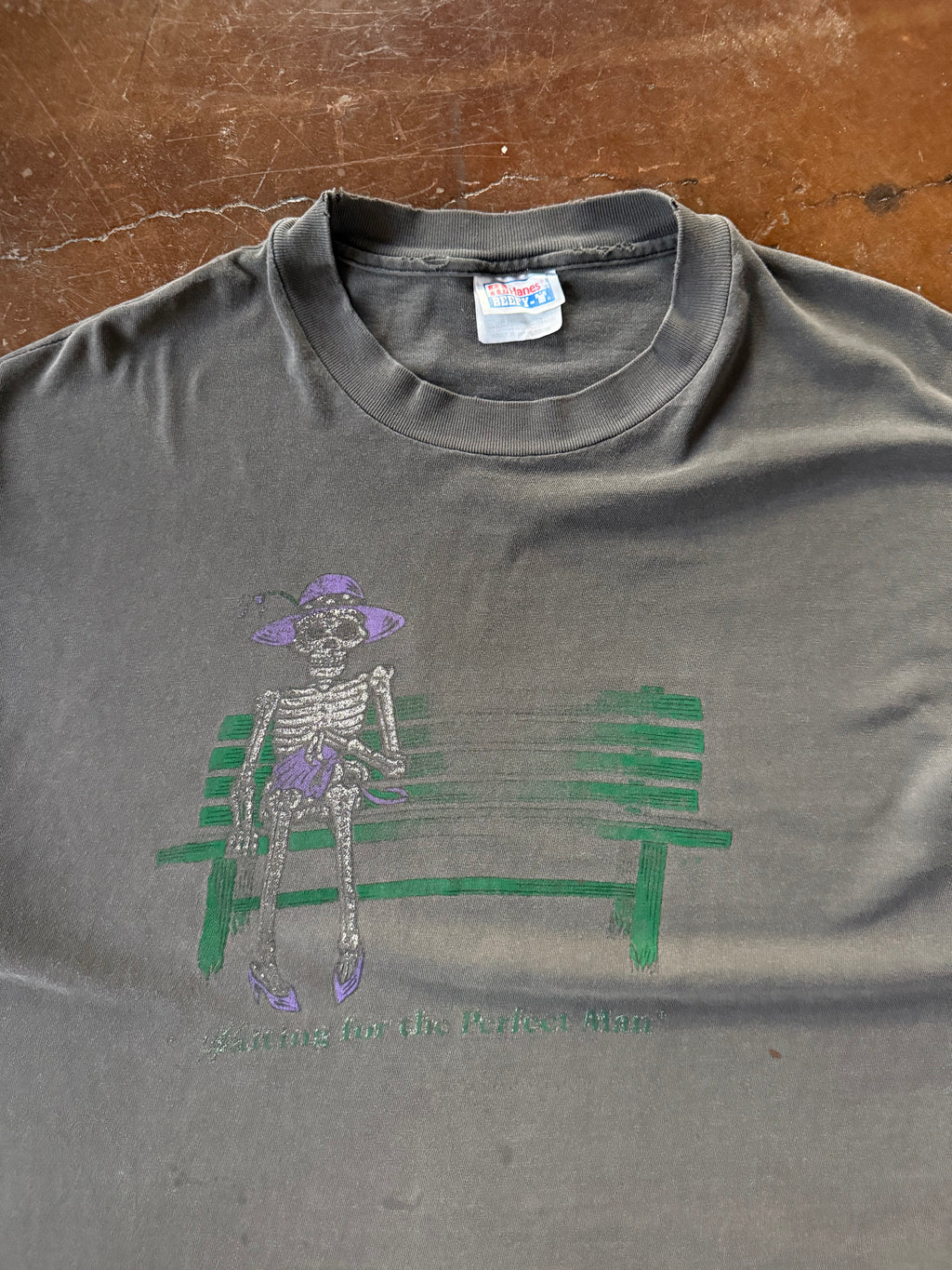 90s faded Skeleton "waiting for the perfect man" shirt (XL)