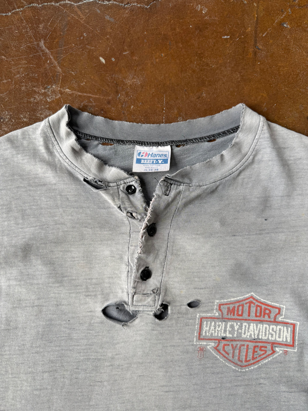80s faded & distressed Harley Davidson henley biker shirt (XL)