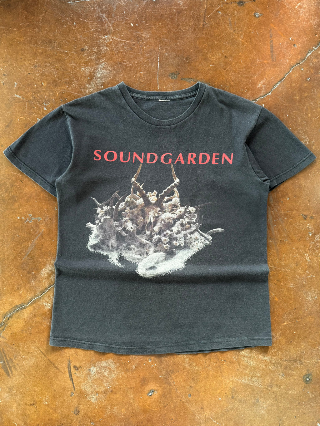 2013 Soundgarden tour band shirt (LARGE)