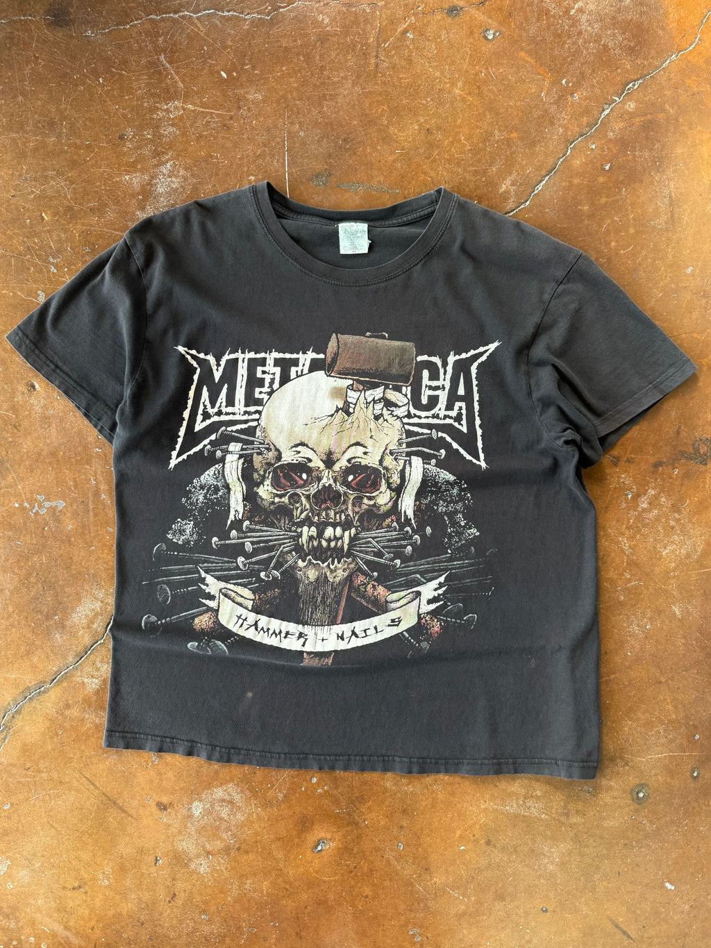 90s Metallica "hammer + nails" band shirt (XL)