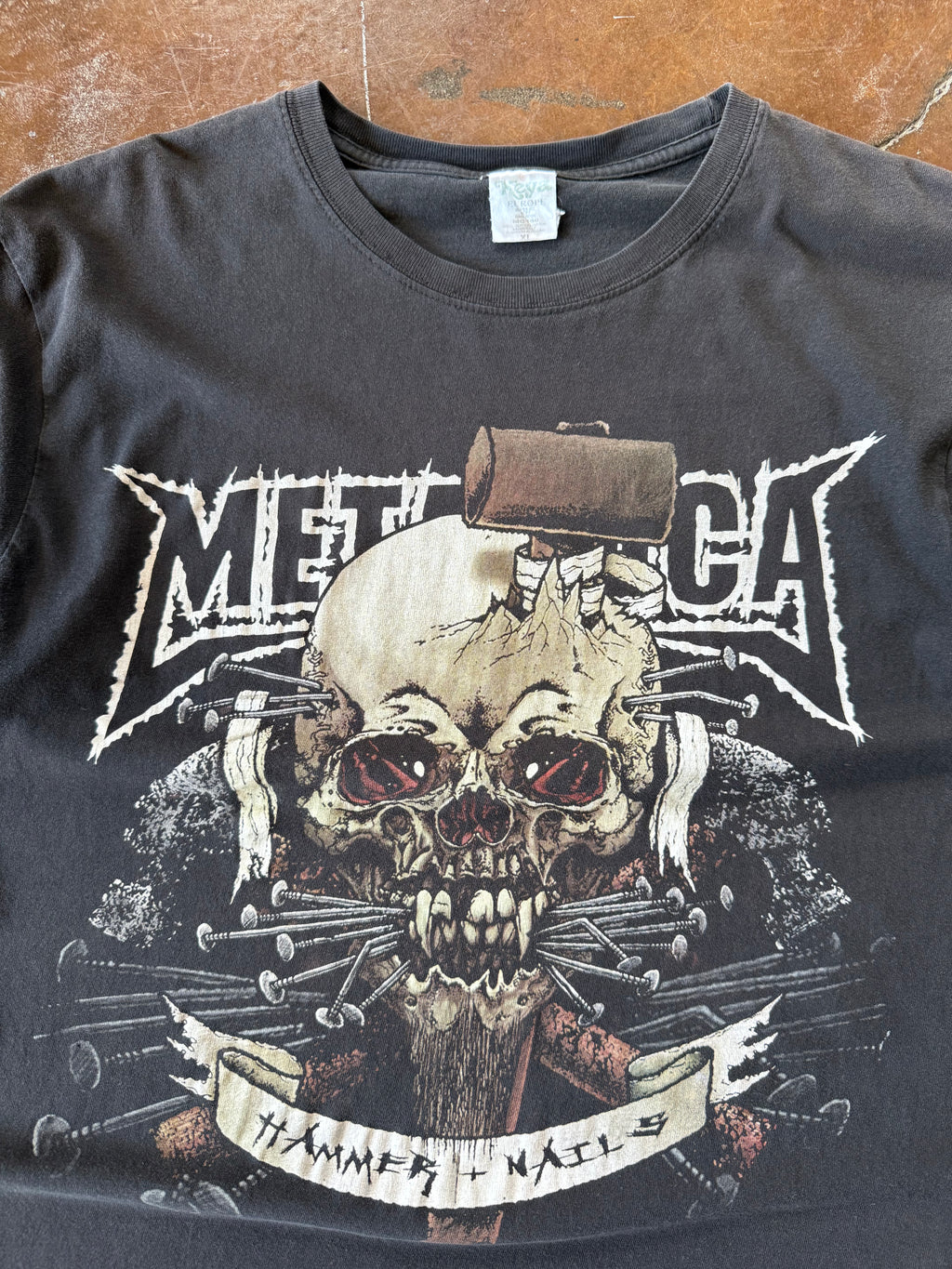 90s Metallica "hammer + nails" band shirt (XL)