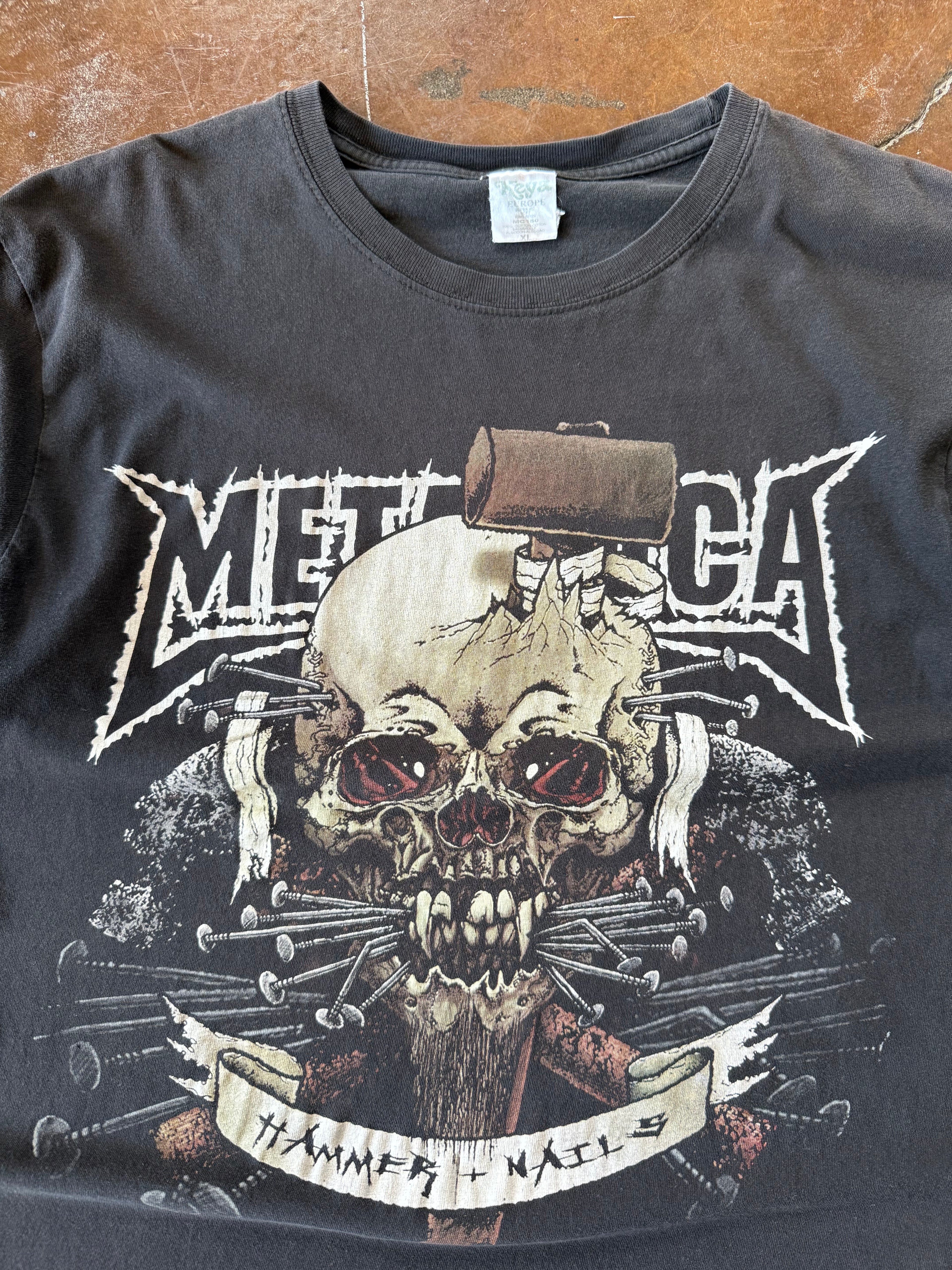 90s Metallica "hammer + nails" band shirt (XL)