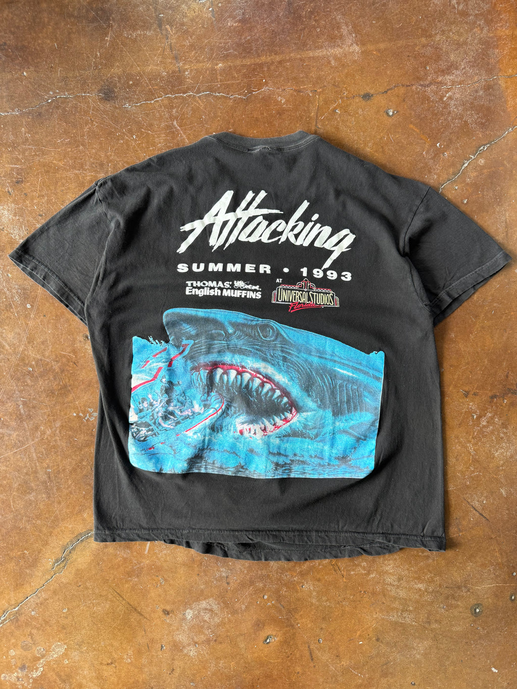 1993 Jaws Universal Studios shirt (XL)