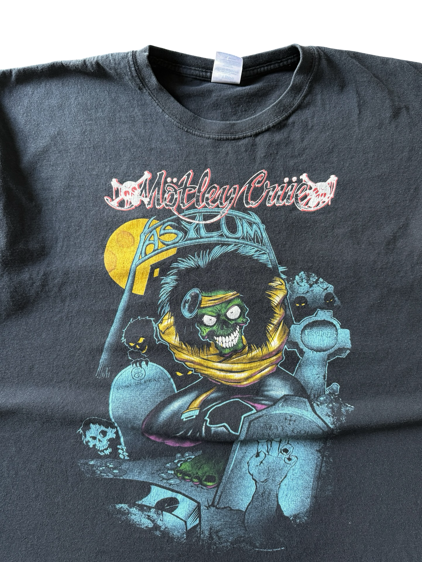 2010 Motley Crue "cemetery" band shirt