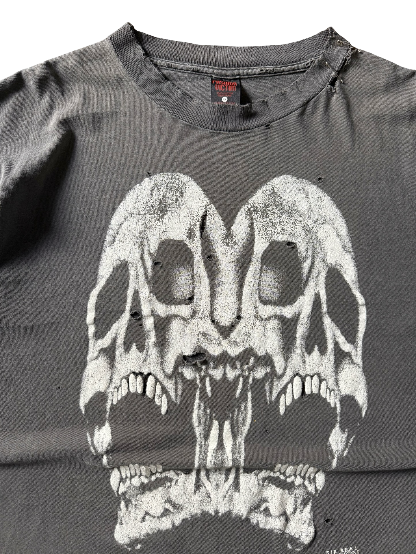 1994 faded & distressed Fashion Victim "double skull" shirt (XL)