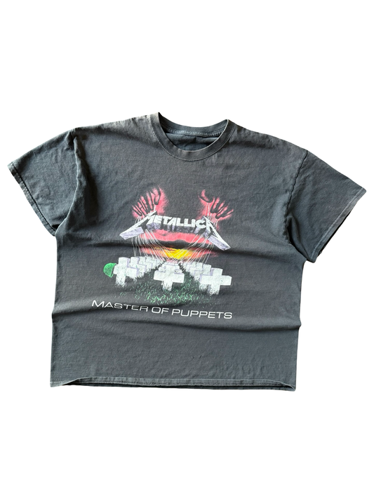 Y2K vintage Metallica "master of puppets" band shirt